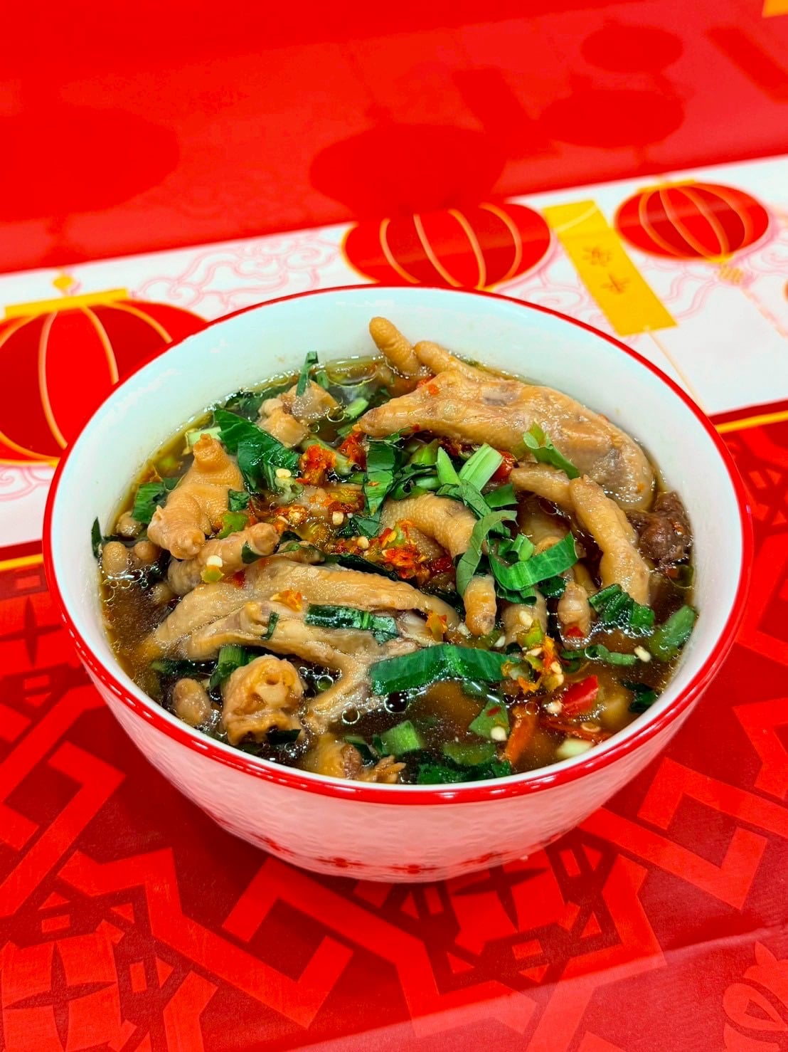 ซุปเปอร์ตีนไก่น้ำดำ  