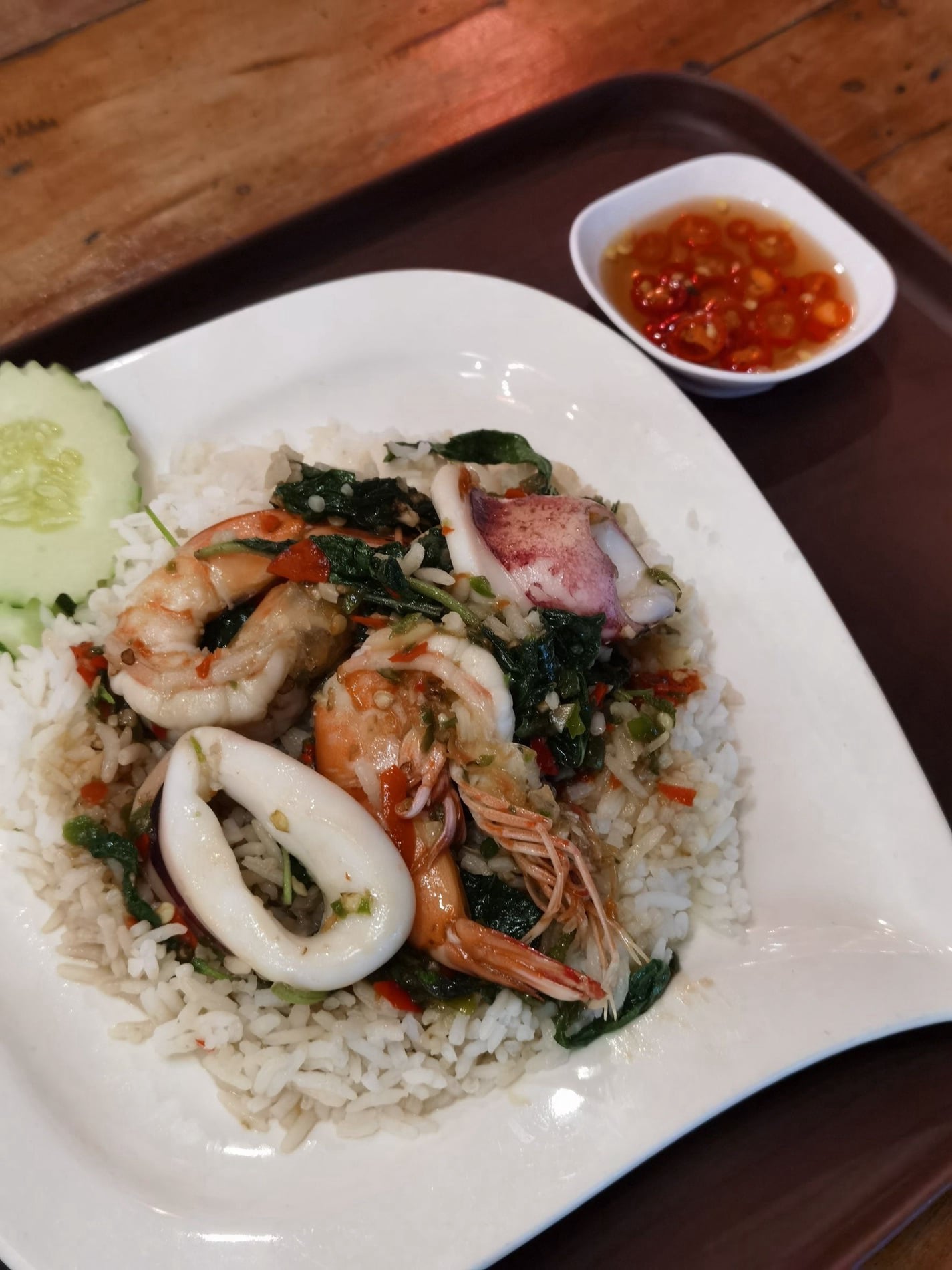 ข้าวราดกระเพราทะเล